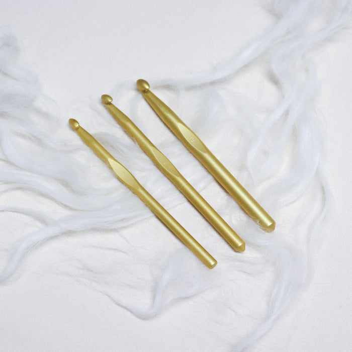 addiPur metal crochet hooks