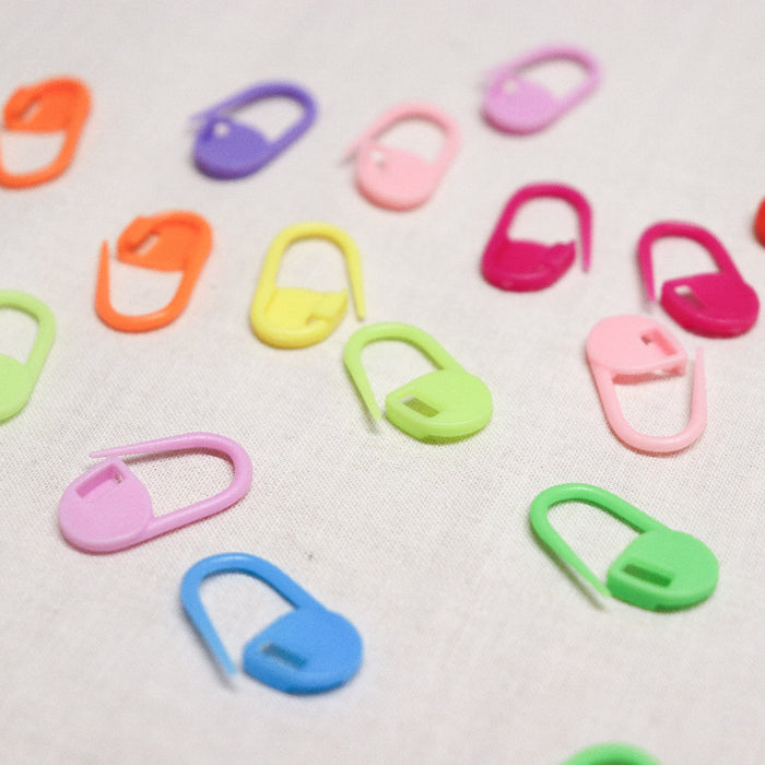 hiyahiya multicoloured plastic locking stitch markers